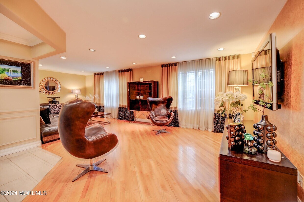 Foto del edificio - 30 Hummingbird Ct