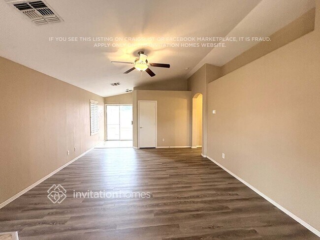 Foto del edificio - 6551 E Auburn St