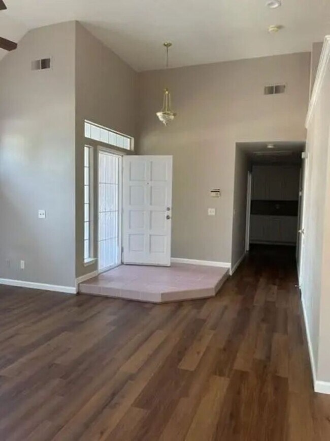 Foto del edificio - Hot Rental Alert! Gorgeous North Fresno Home!
