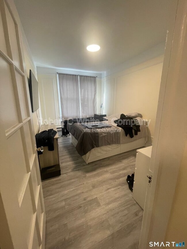 Building Photo - 355 Greenwich Ave