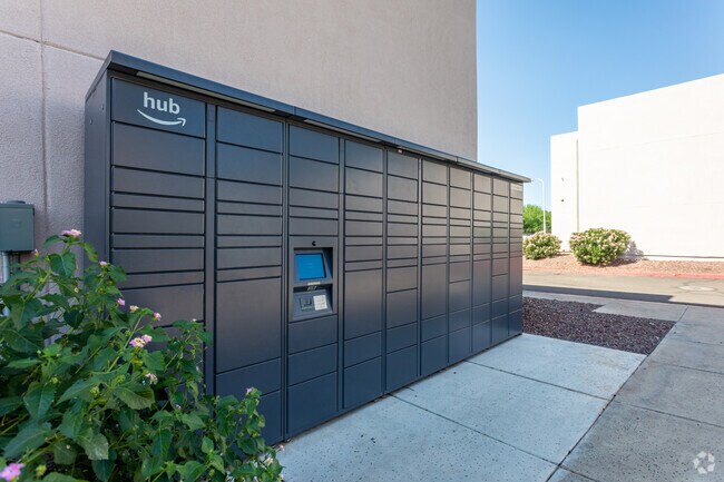 Foto del edificio - The Naya Apartments