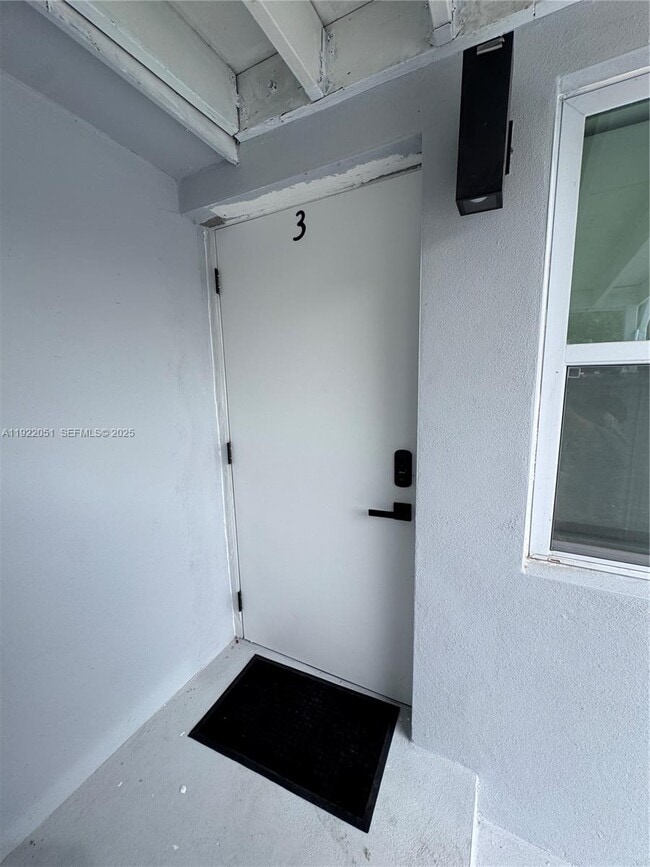 Foto del edificio - 2353 SW 11th Terrace