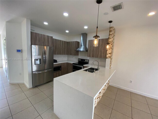 Foto del edificio - 343 NE 37th Terrace