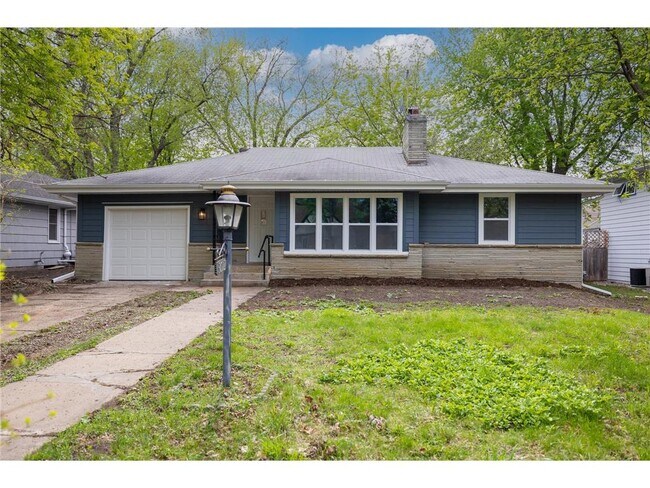 Foto del edificio - 3012 Sumter Ave S