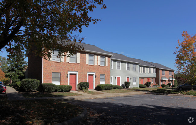 Building Photo - The Village at Catawba Ridge