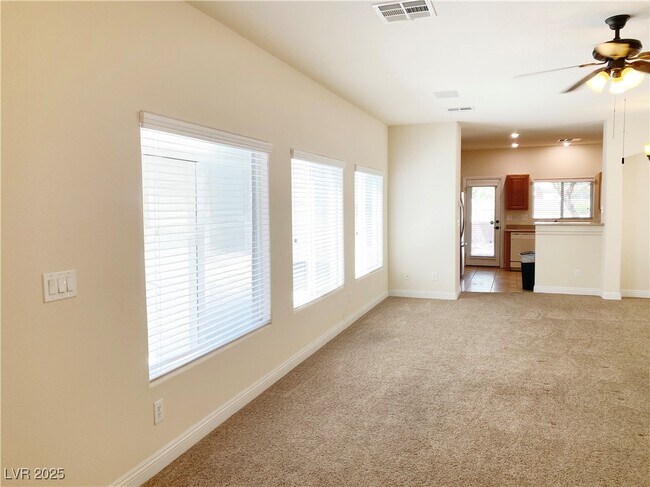 Building Photo - 4821 Longshot Dr