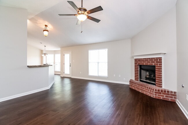 Foto del edificio - 7776 Parkwood Cove