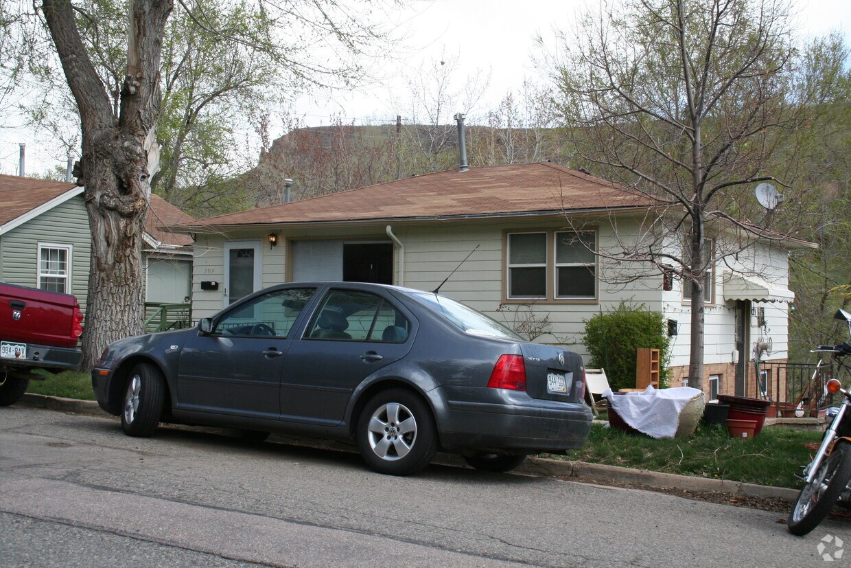 Building Photo - 309 Arapahoe St
