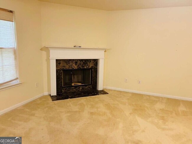 Building Photo - 2920 Centerglen Ln