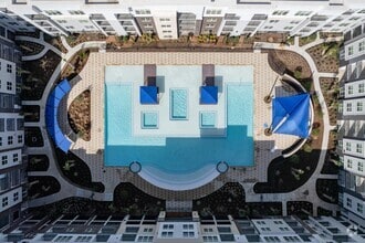 Building Photo - Domain Heights