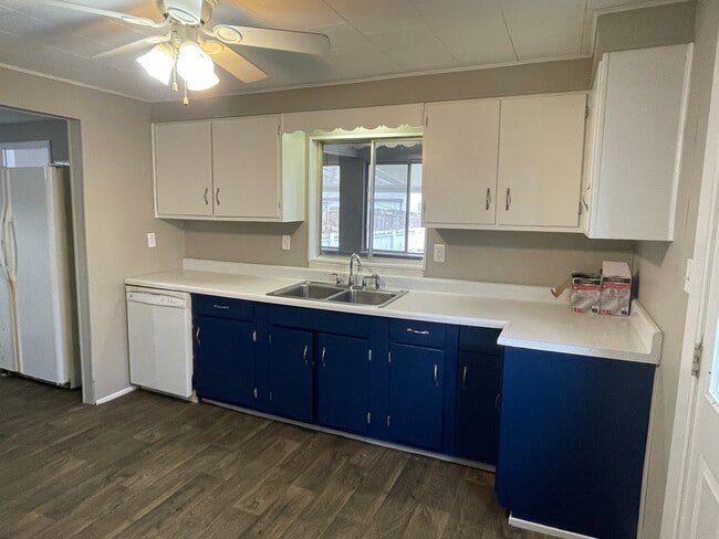 Photo - 1729 Windemere Dr House