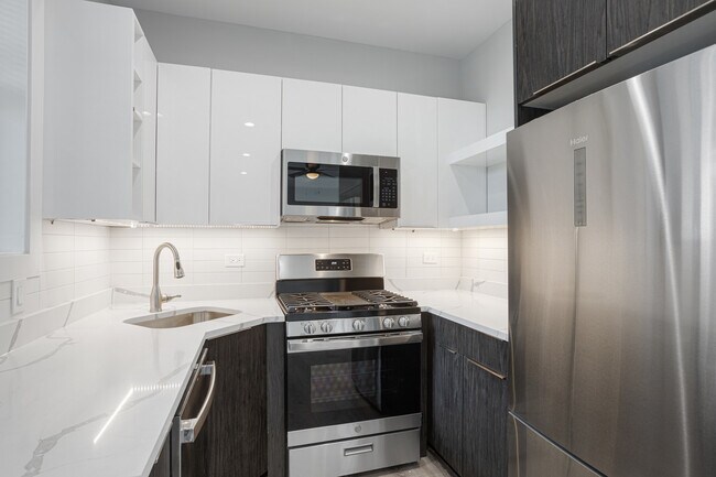 Foto del edificio - 1243 W Morse Ave