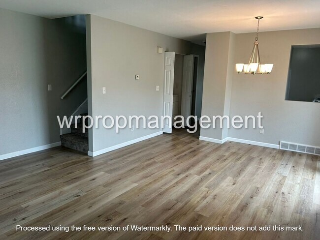 Foto del edificio - 2518-2520 Dean Road