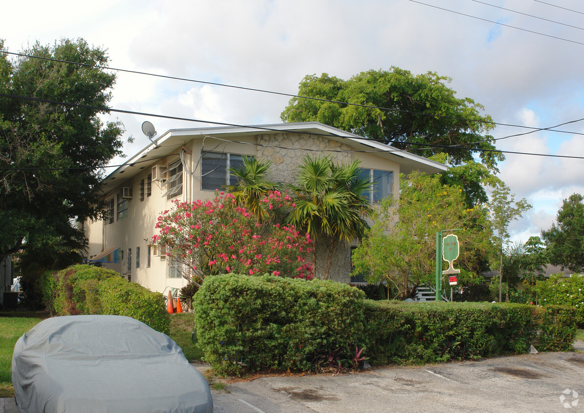 Building Photo - Lime Tree