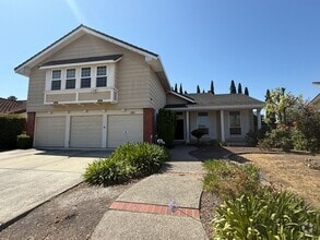 Building Photo - 606 Los Pinos Ave