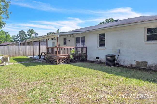 Building Photo - 227 Jean Wells Dr