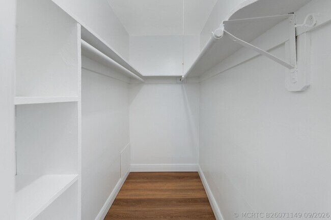 Foto del edificio - 901 N F St