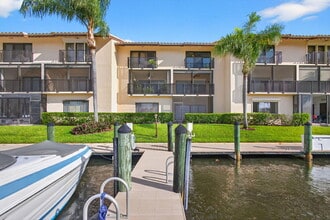 Building Photo - 270 Captains Walk
