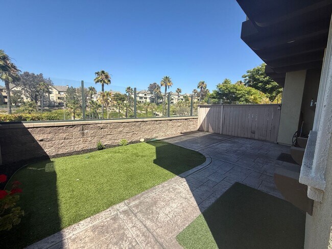 Foto del edificio - Beautiful Otay Ranch Home with Spacious Floor Plan and Private Backyard