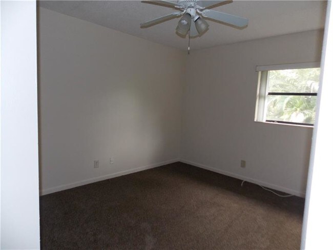 Building Photo - 2021 NW 45th Ave