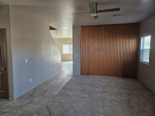 Foto del edificio - 36337 W Velazquez Dr