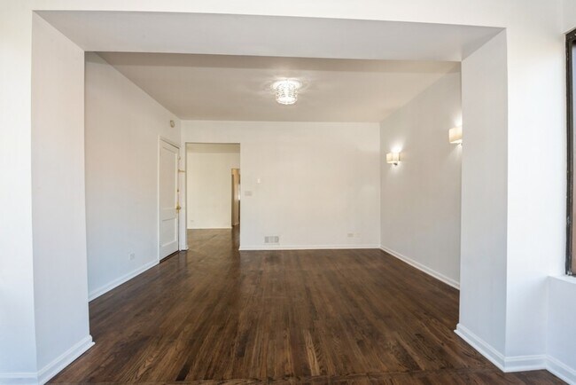 Foto del edificio - 3116 N Damen Ave