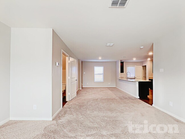 Foto del edificio - 3119 Gilbert Garden