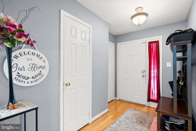 Foto del edificio - 9033 Blarney Stone Dr