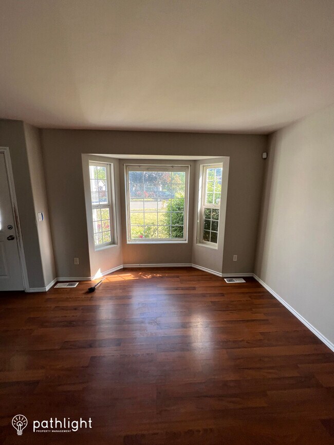 Building Photo - 6021 Thornbury Drive Southeast, Lacey, WA,...