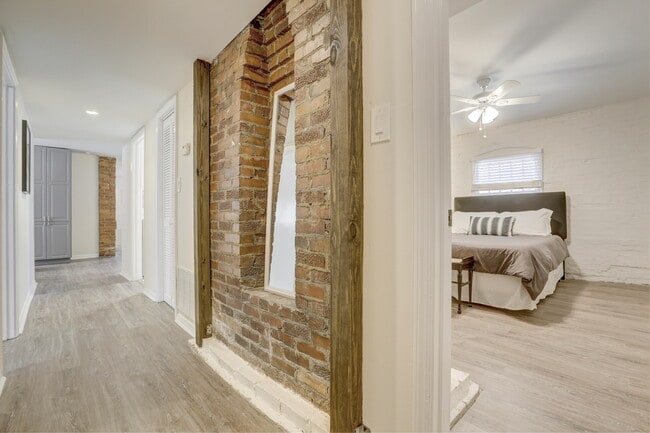 Building Photo - 352 5th Street NE