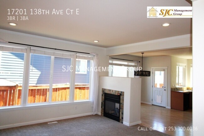 Building Photo - Three bedroom 2.5 bath home for rent in So...