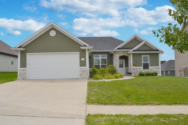 Building Photo - 4416 Maxwell Ln