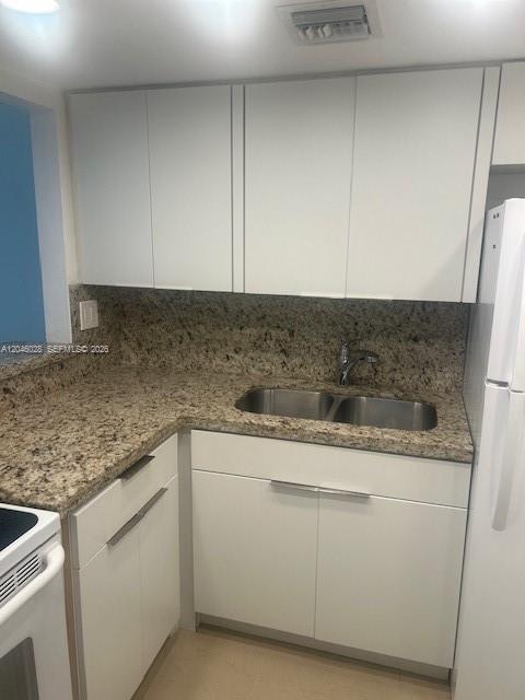 Foto del edificio - 10395 N Kendall Dr