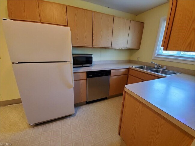 Foto del edificio - 38141 French Creek Rd