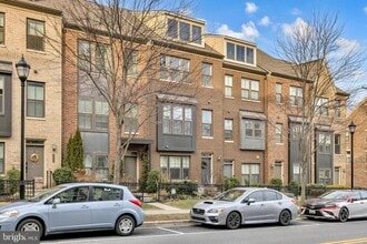 Building Photo - 4638 Woodberry St