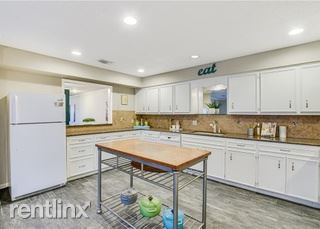 Building Photo - 2 br, 2 bath House - 11133 Pinehurst Dr Apt C