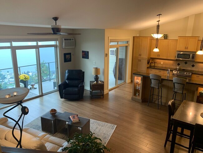 Building Photo - 4350 Ponderosa Dr