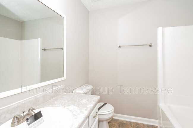 Building Photo - 514 Freedom Ct