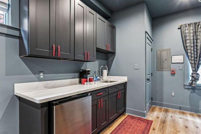 Foto del edificio - 1738 N Rampart St