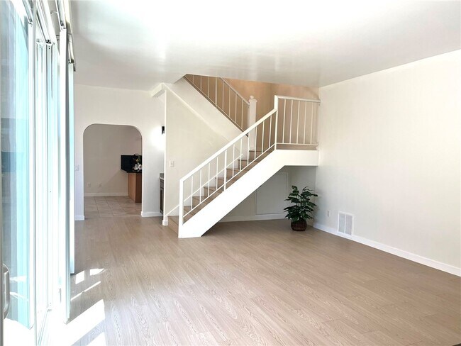 Building Photo - 525 Valley Forge Dr