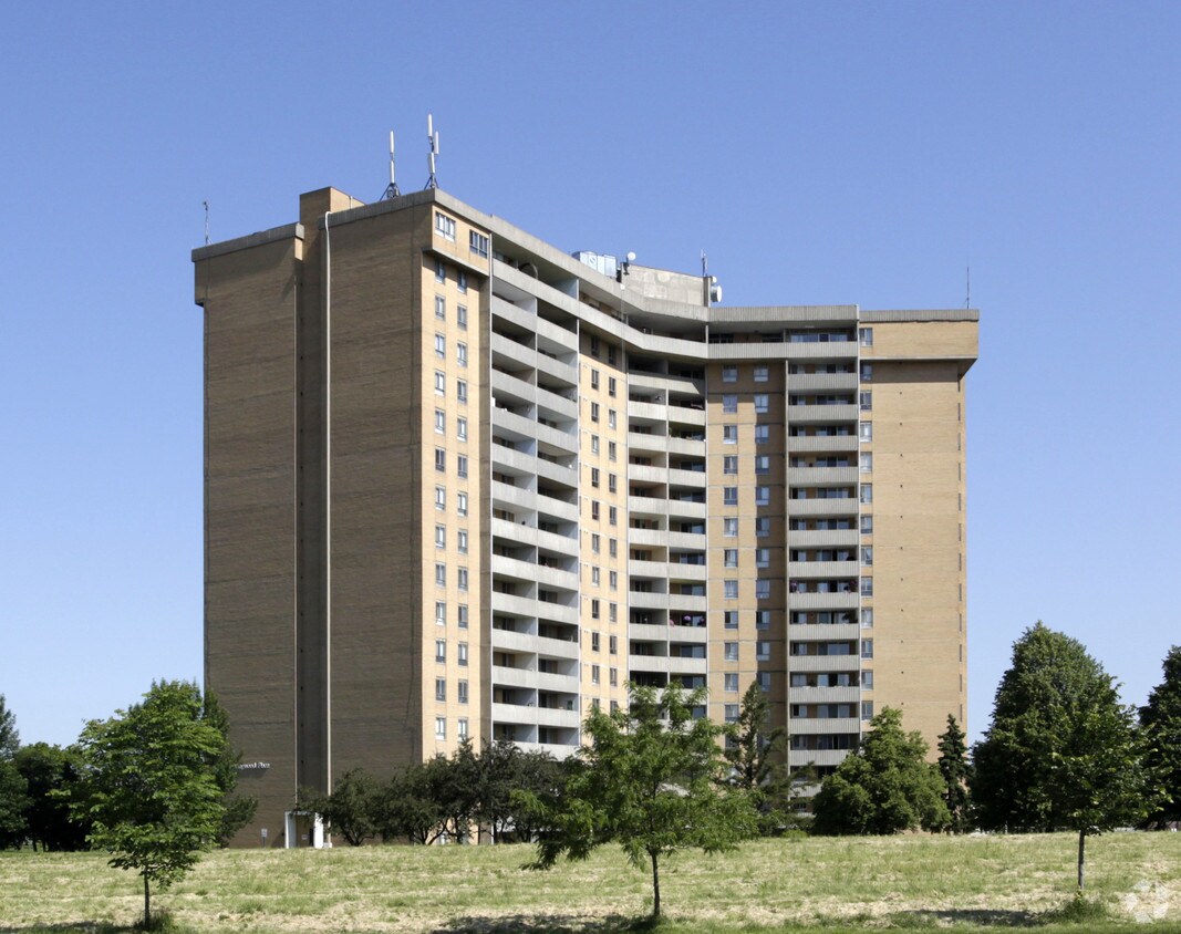 73 Hill Blvd, Toronto, ON M9R 4B2 Apartments 73