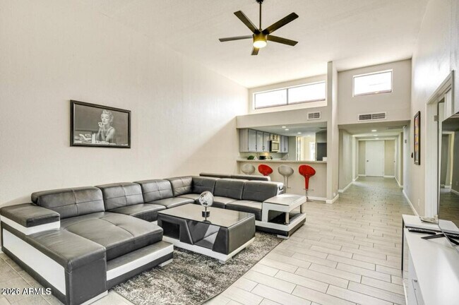 Foto del edificio - 14236 N 23rd St