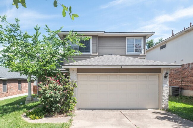 Building Photo - Blockhouse Creek Two Story!