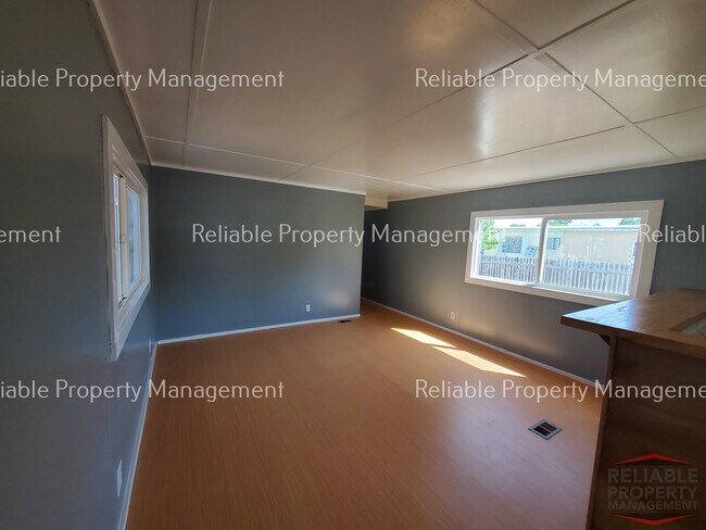 Foto del edificio - 237 Freeport Ln