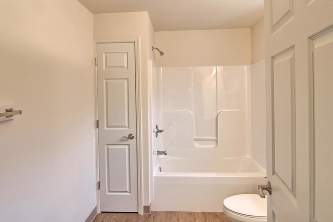 Foto del edificio - 3220 Fern Creek Ln