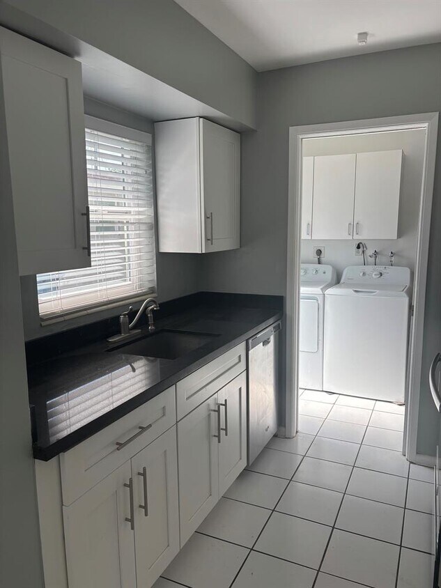 Foto principal - 1618 NE 25th St