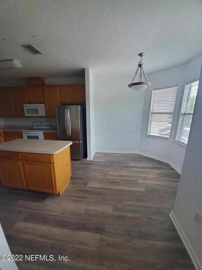 Foto del edificio - 5663 Greenland Rd