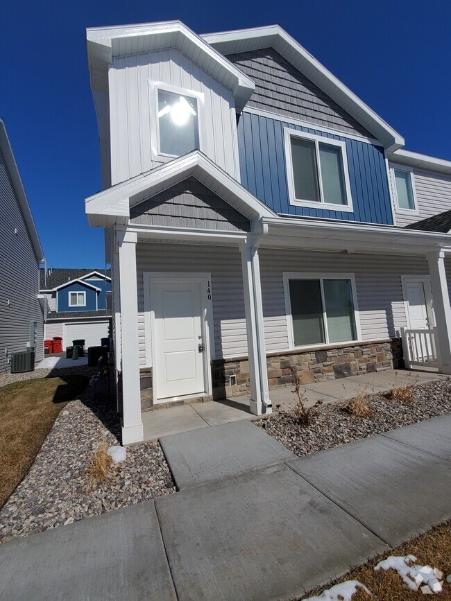 Clover Dale Estates Apartments for Rent with Parking Idaho Falls, ID 2 Rentals