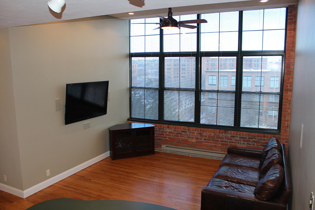 528 Plum St, Syracuse, NY 13204 Condo for Rent in Syracuse, NY