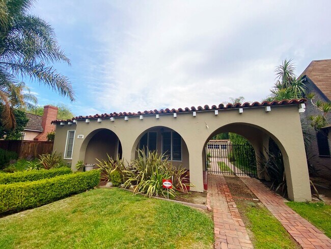 Building Photo - 2080 Eucalyptus Ave // Beautiful Home
